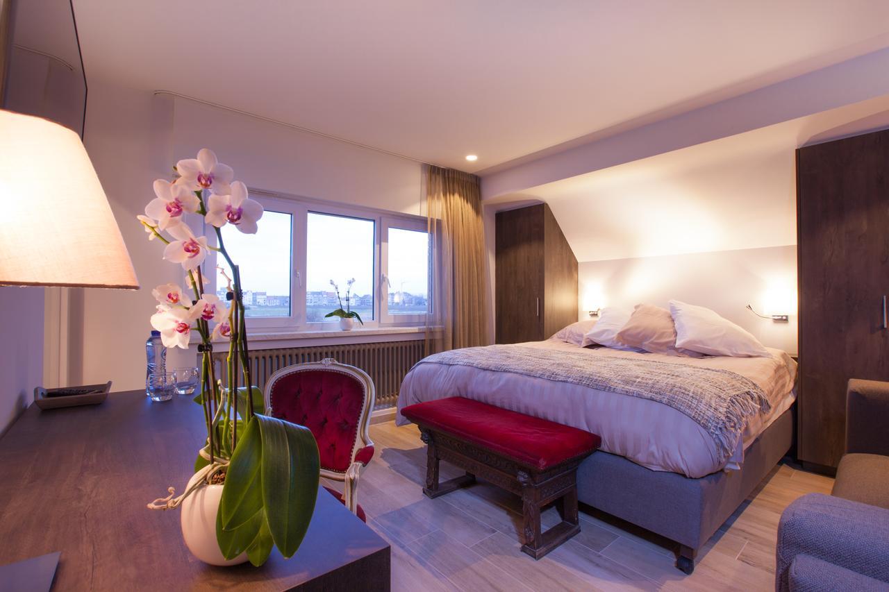 Sable D'O -Vlak Aan De Zee- Bed & Breakfast Mariakerke  Exterior photo